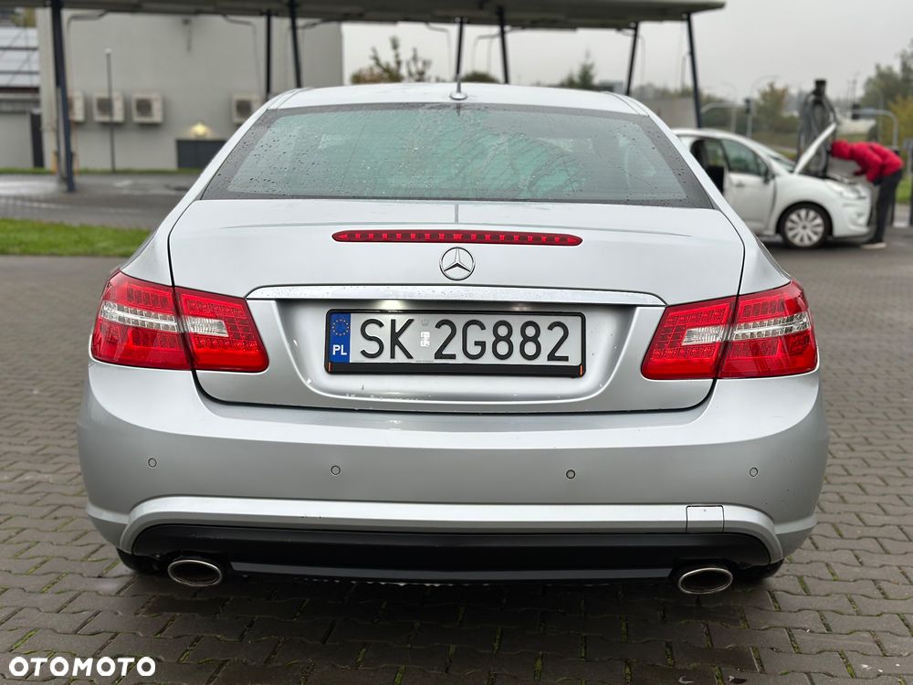 Mercedes-Benz Klasa E 350 CDI DPF Coupe BlueEFFICIENCY 7G-TRONIC Avantgarde - 10