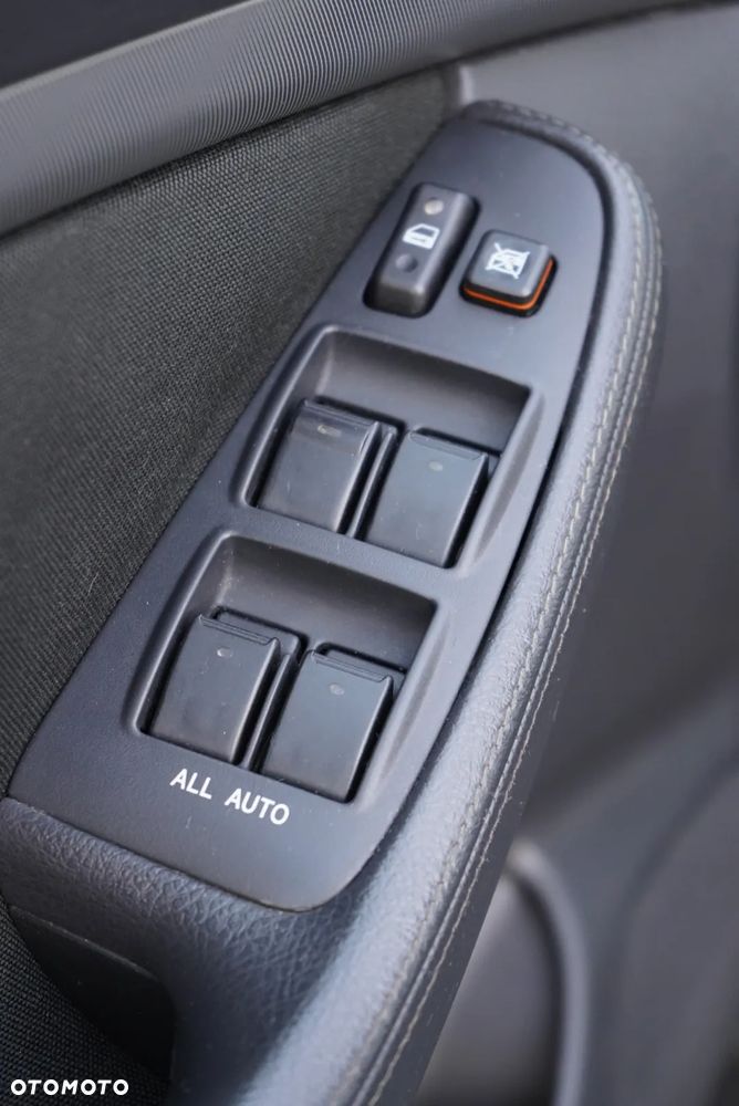Toyota Avensis 2.0 D-4D Sol Premium - 13