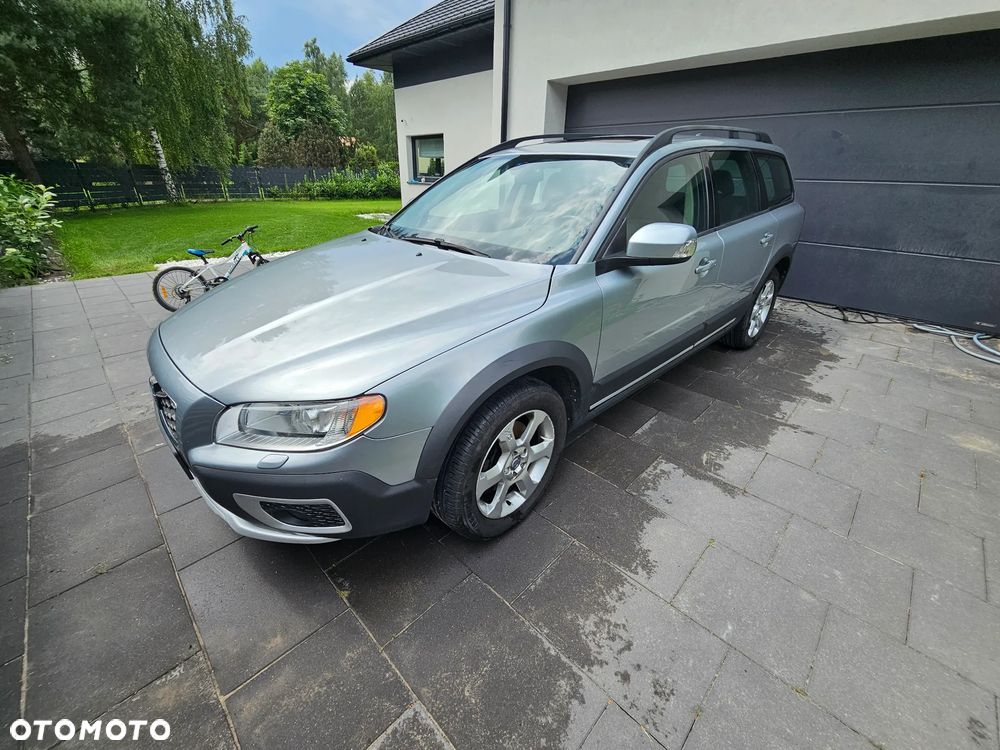 Volvo XC 70 - 1