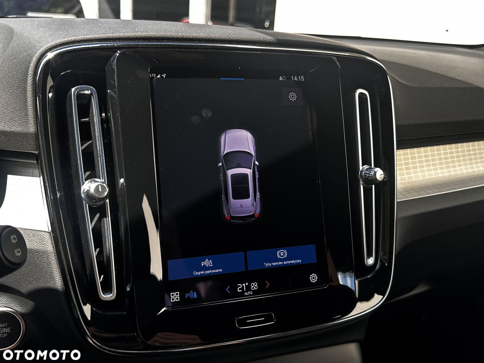 Volvo XC 40 - 25