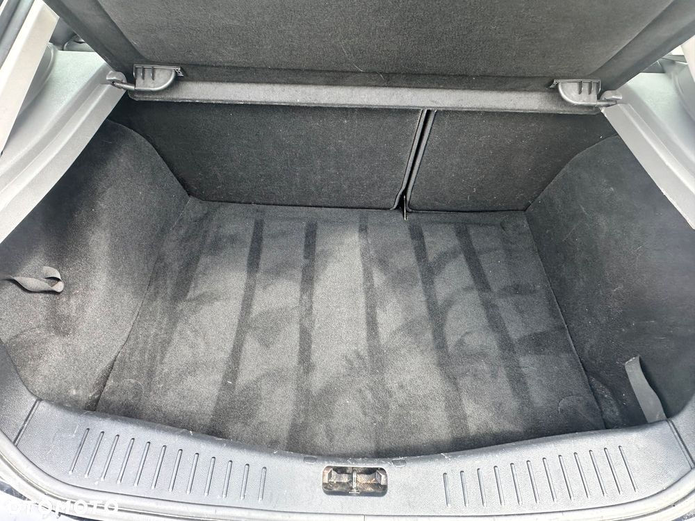 Ford Focus 1.8 Titanium - 19