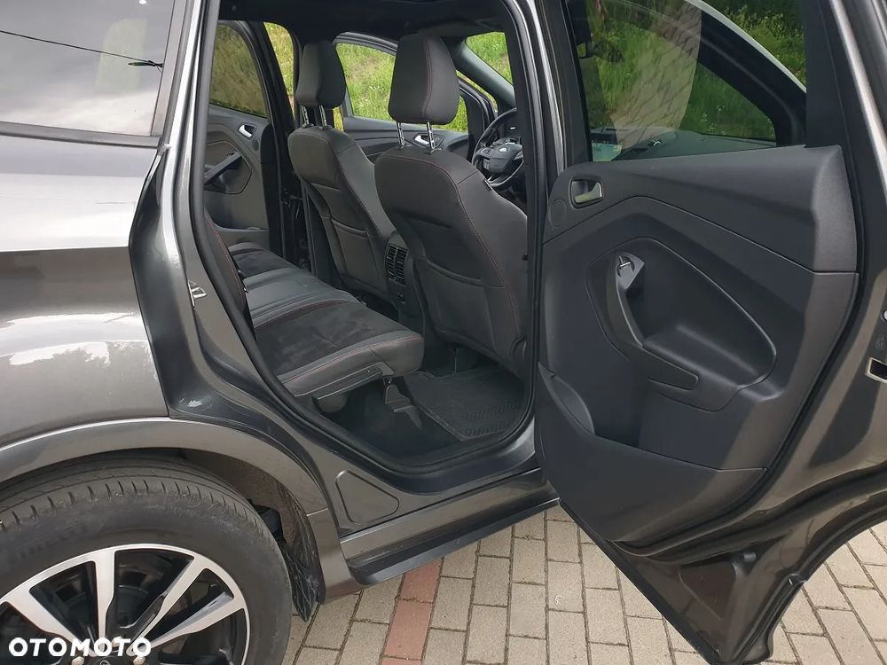 Ford Kuga 2.0 TDCi 4x4 ST-Line - 25