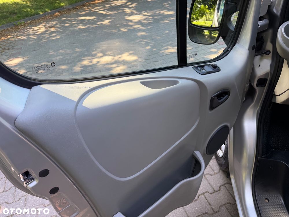 Opel Vivaro - 15
