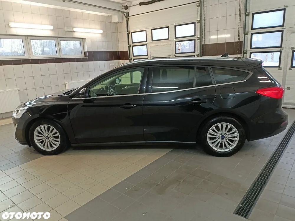 Ford Focus SW 1.0 EcoBoost Titanium - 4