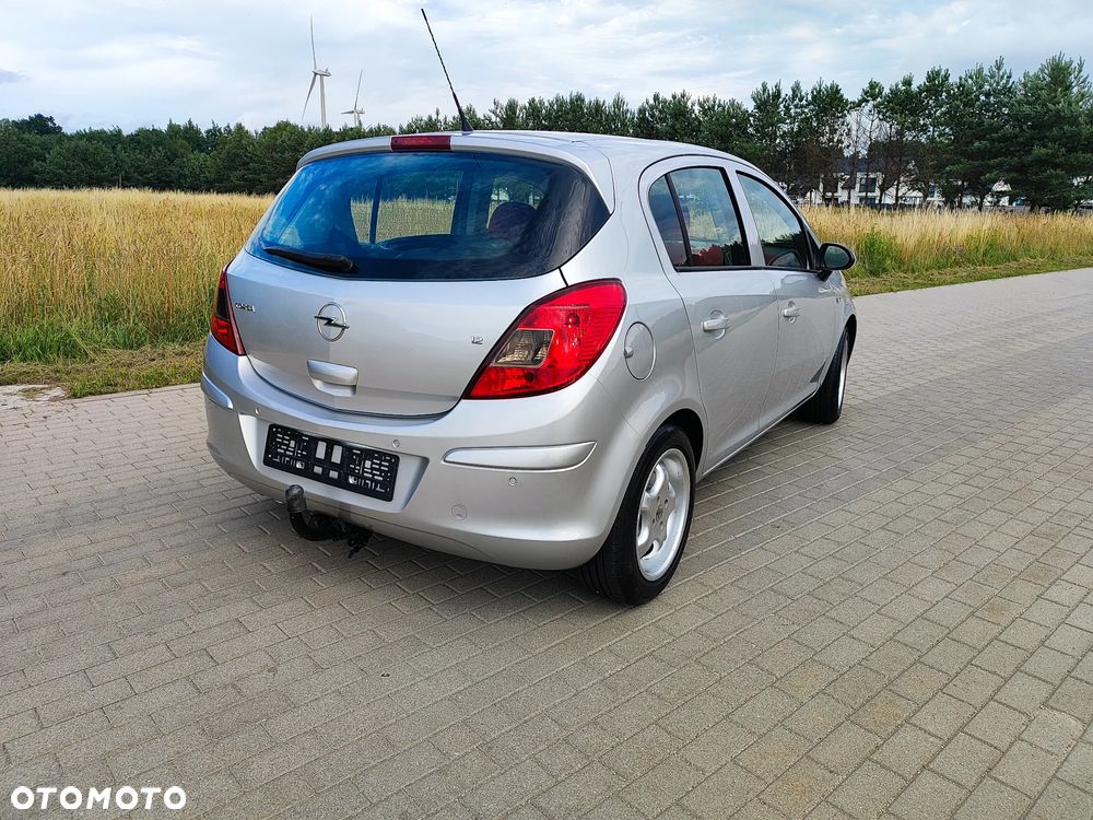 Opel Corsa 1.2 16V Essentia EasyTronic - 4