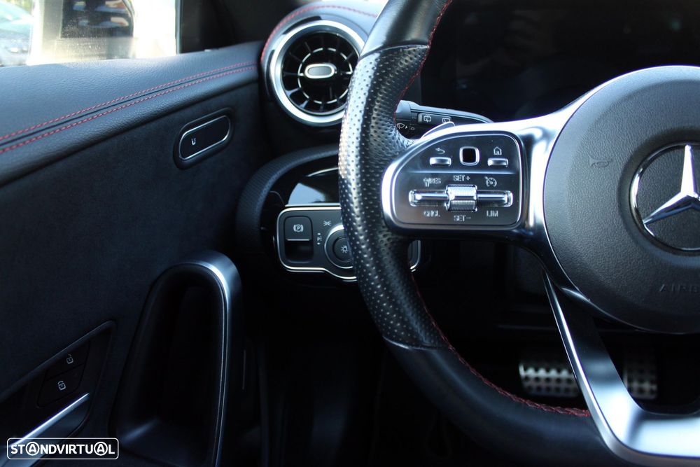 Mercedes-Benz CLA 250 e 8G-DCT AMG Line - 13