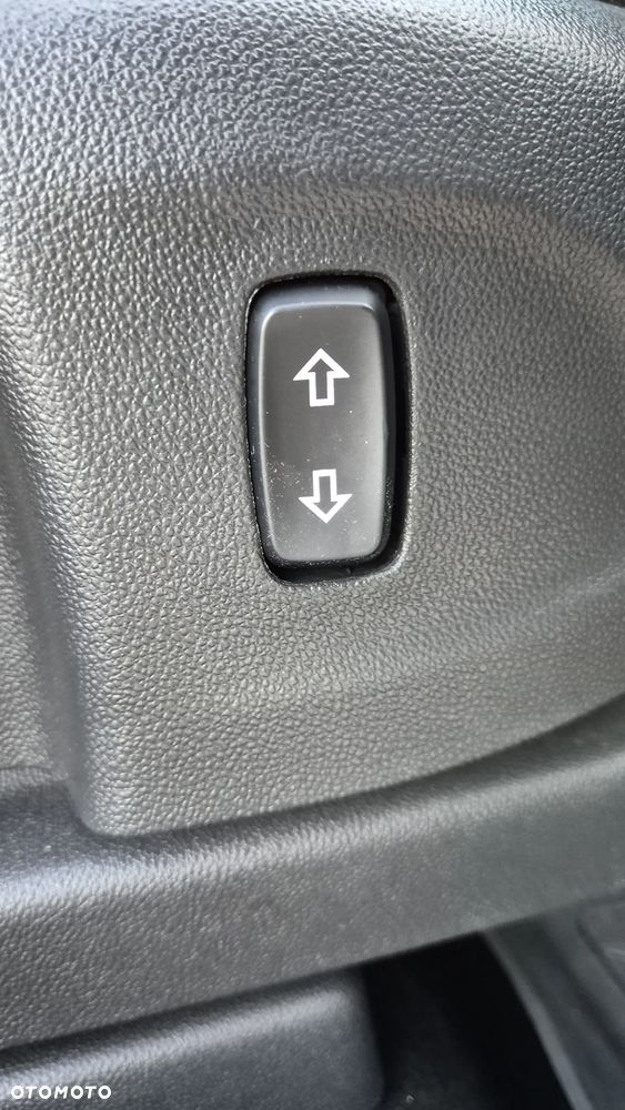 Opel Crossland X 1.2 T Design Line S&S - 11