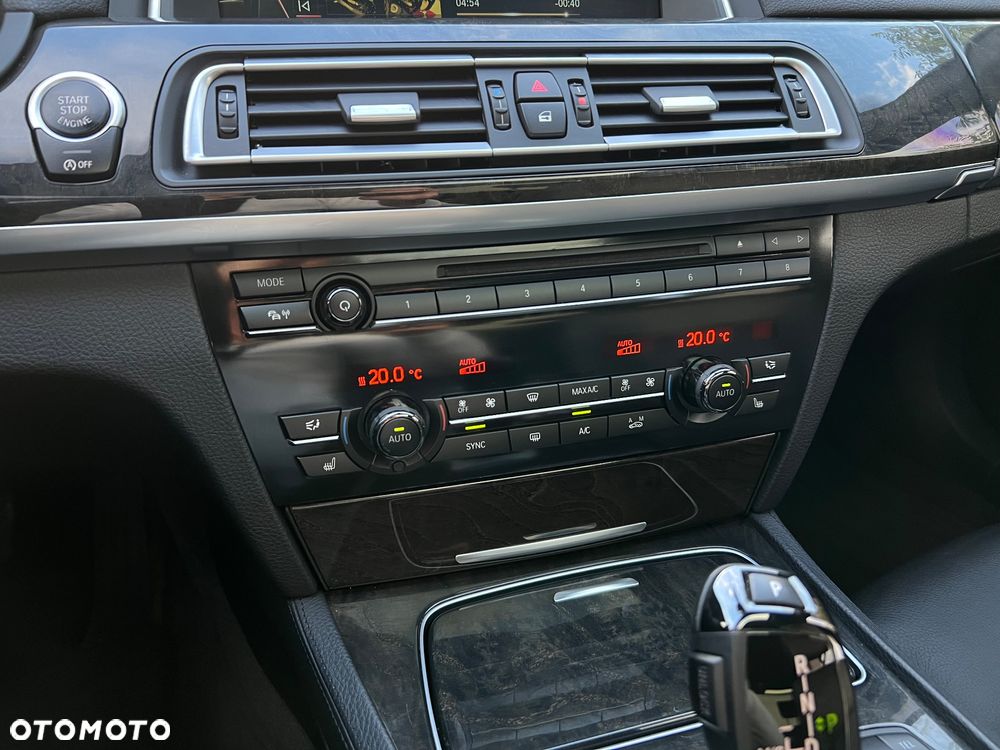 BMW Seria 7 740d xDrive Edition Exclusive - 31