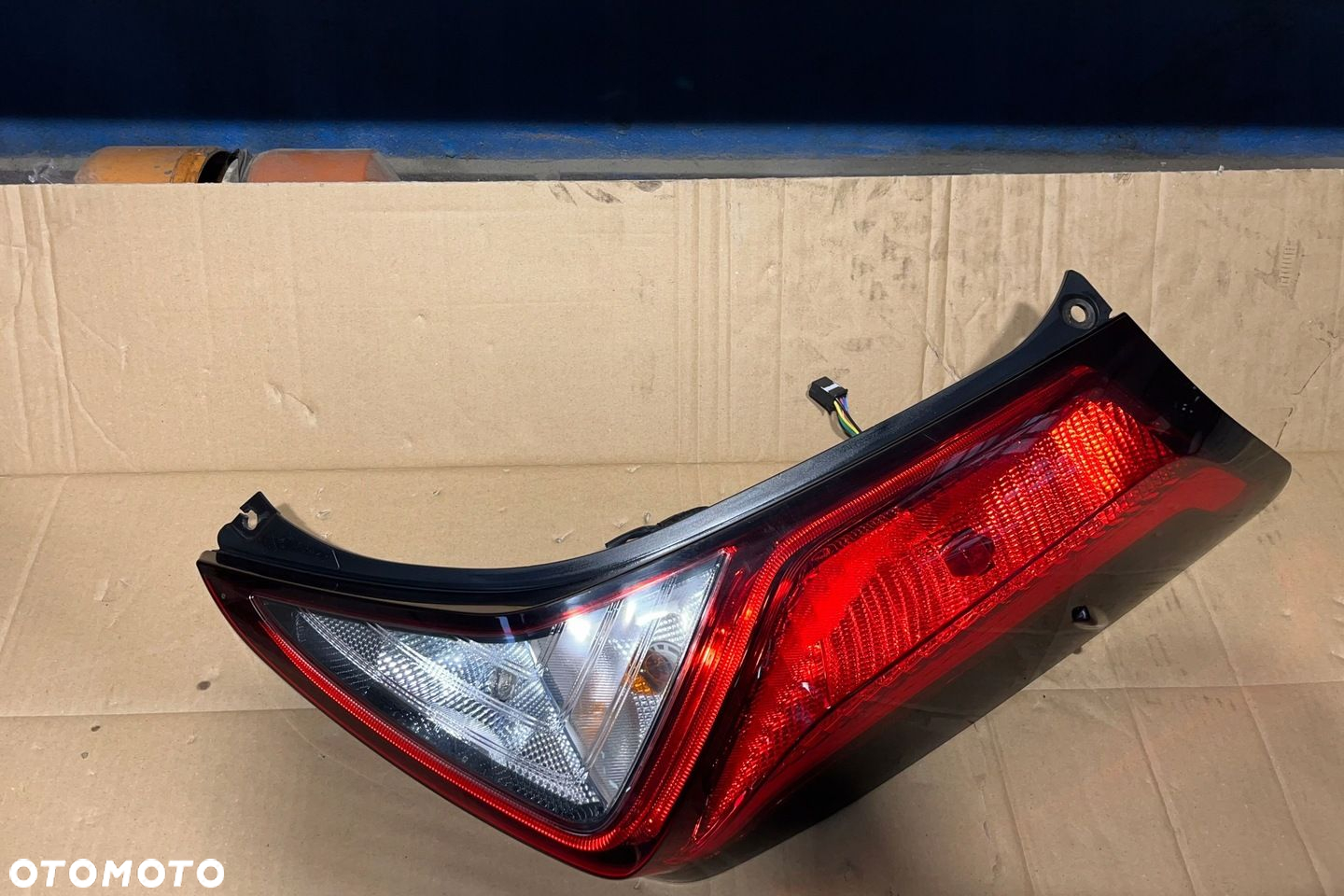 Lampa prawa przednia TOYOTA AYGO II LIFT - 4