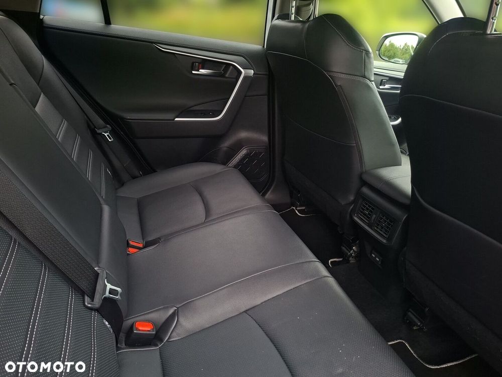 Toyota RAV4 - 10