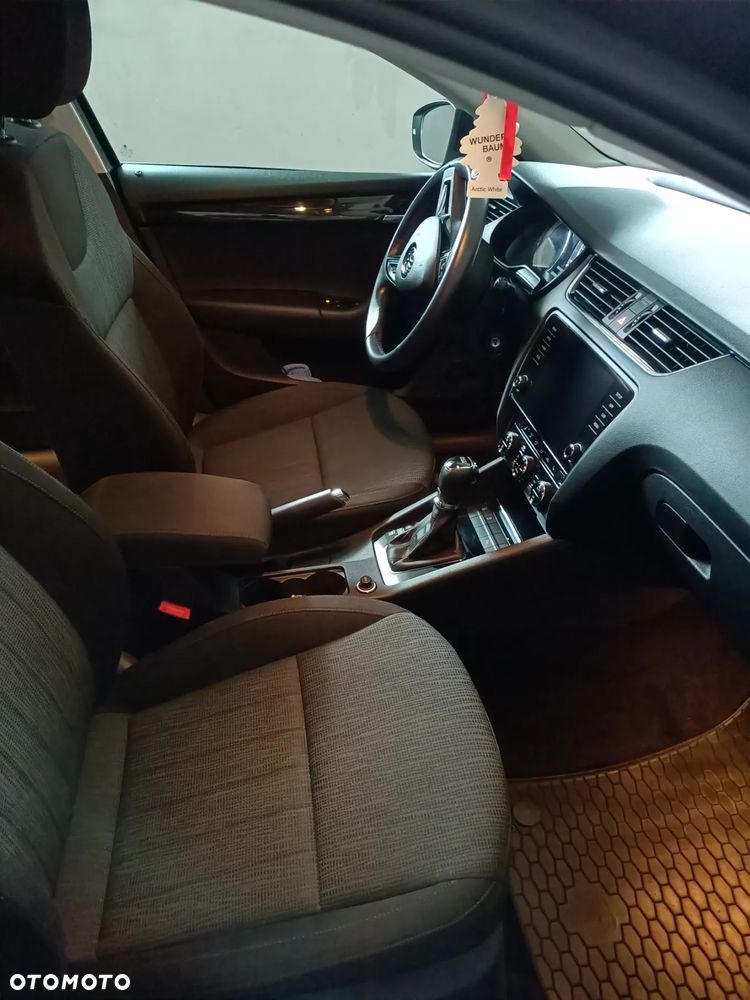 Skoda Octavia 2.0 TDI Style DSG - 10