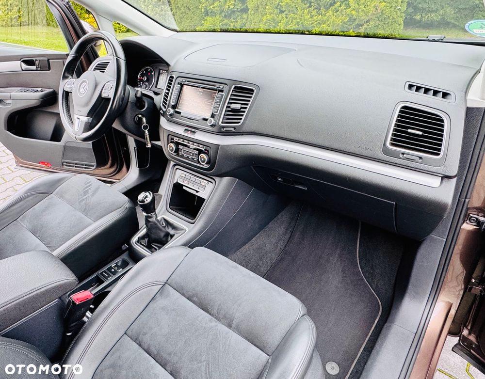 Volkswagen Sharan 2.0 TDI Highline - 22