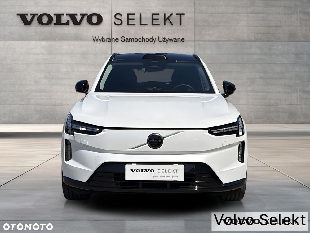 Volvo EX90 - 10