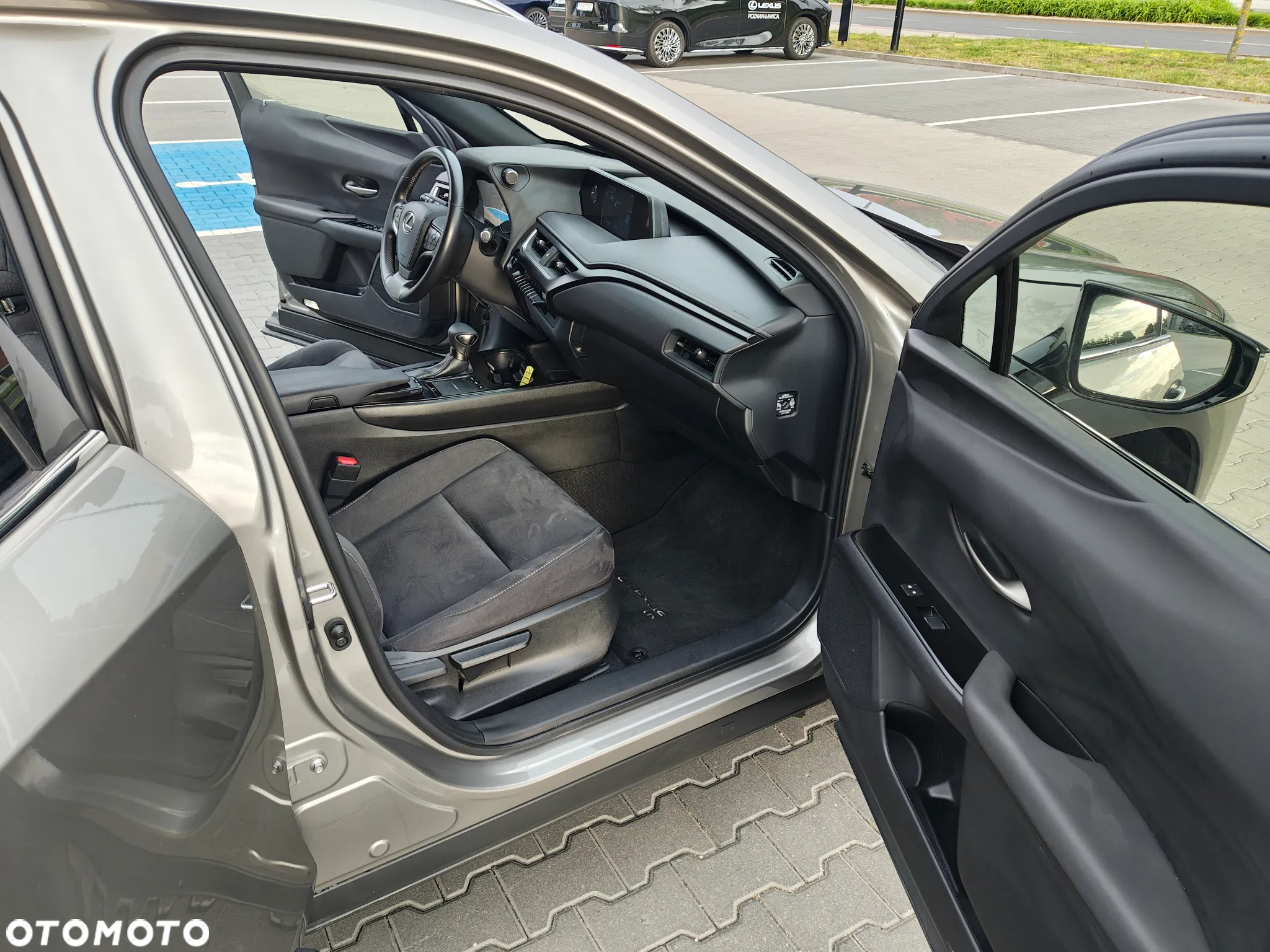 Lexus UX 250h GPF Business Edition 2WD - 15