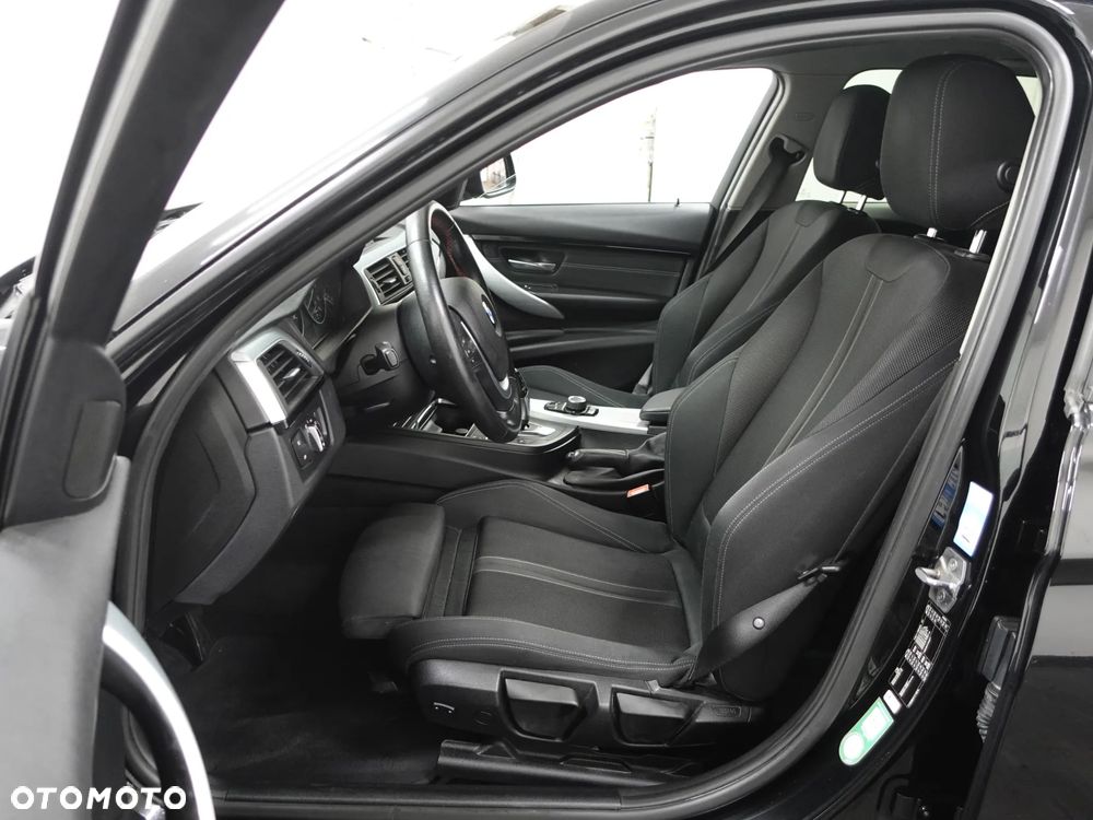 BMW Seria 3 325d Blue Performance Sport Line - 20