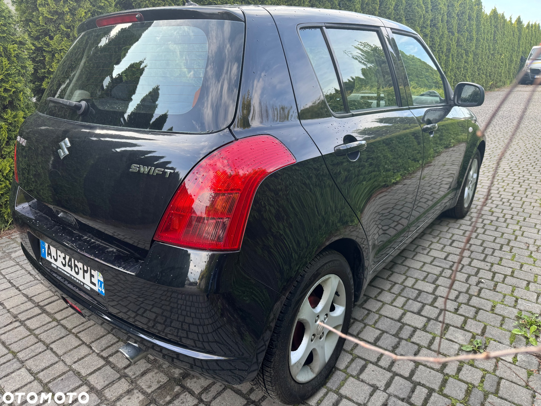 Suzuki Swift 1.3 Black and White - 4