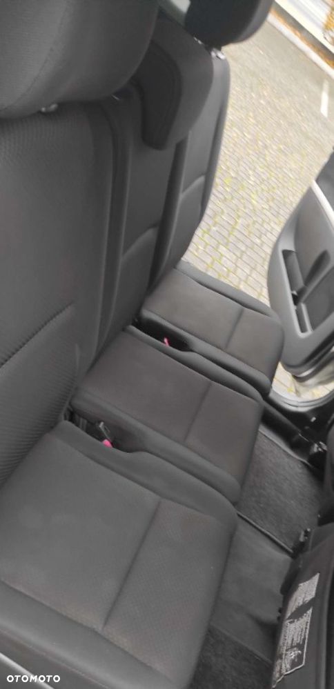 Toyota Corolla Verso - 23
