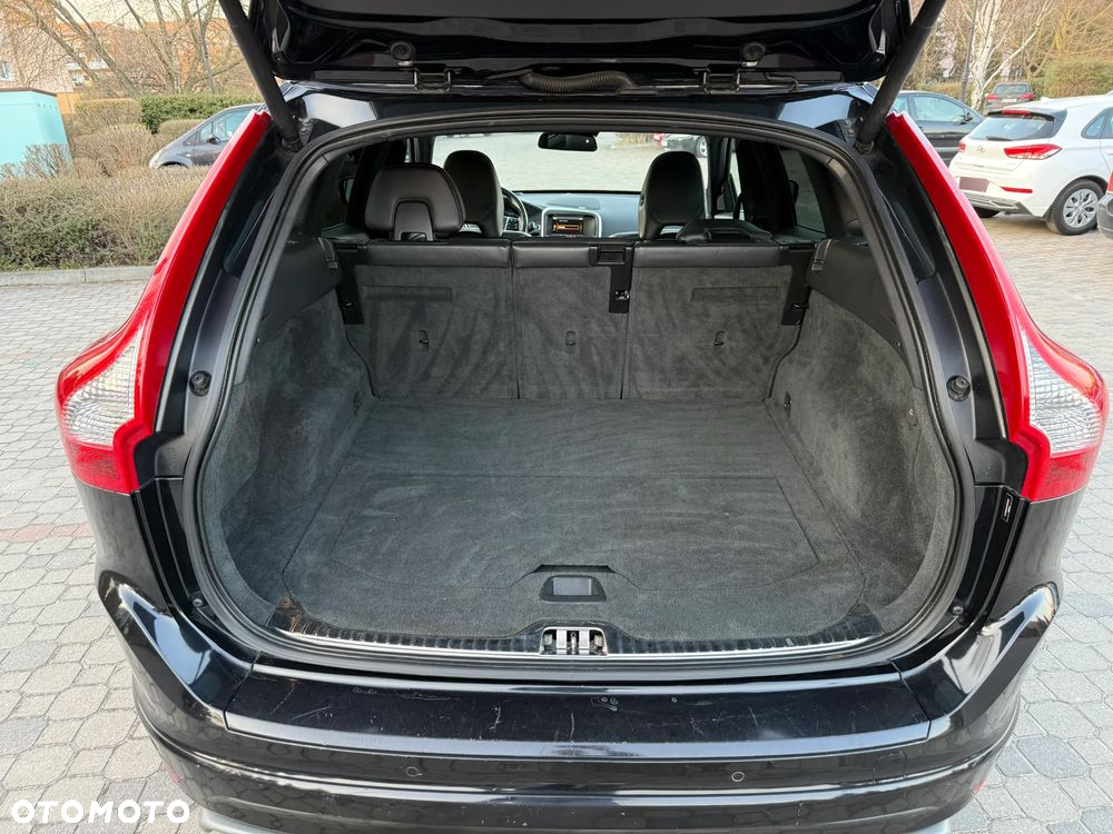 Volvo XC 60 T6 AWD R-Design Summum - 25