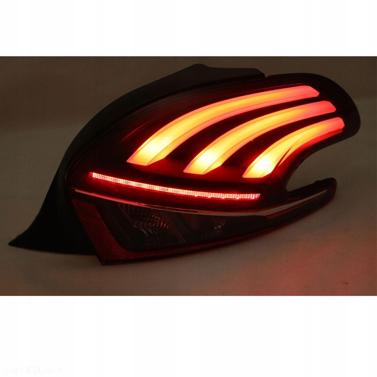 Lampa tyl na PEUGEOT 208 2015- LIFT FL LCI R - 2