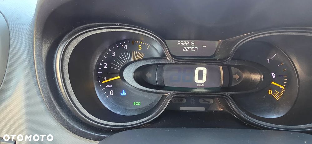 Renault Trafic - 12