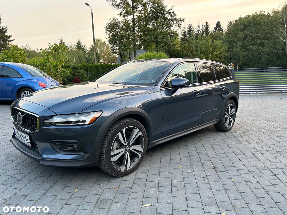 Volvo V60 Cross Country - 4