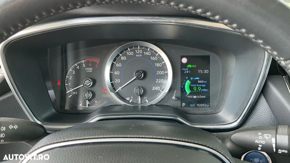 Toyota Corolla 1.8 HSD Business - 18