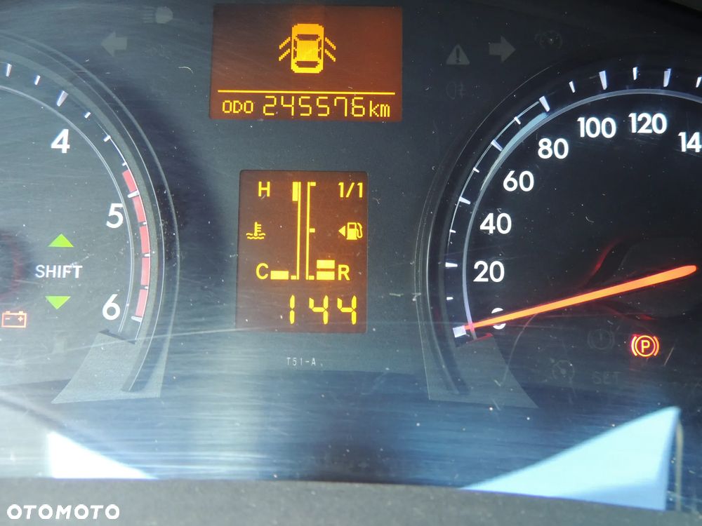 Toyota Avensis 2.0 D-4D Active - 7