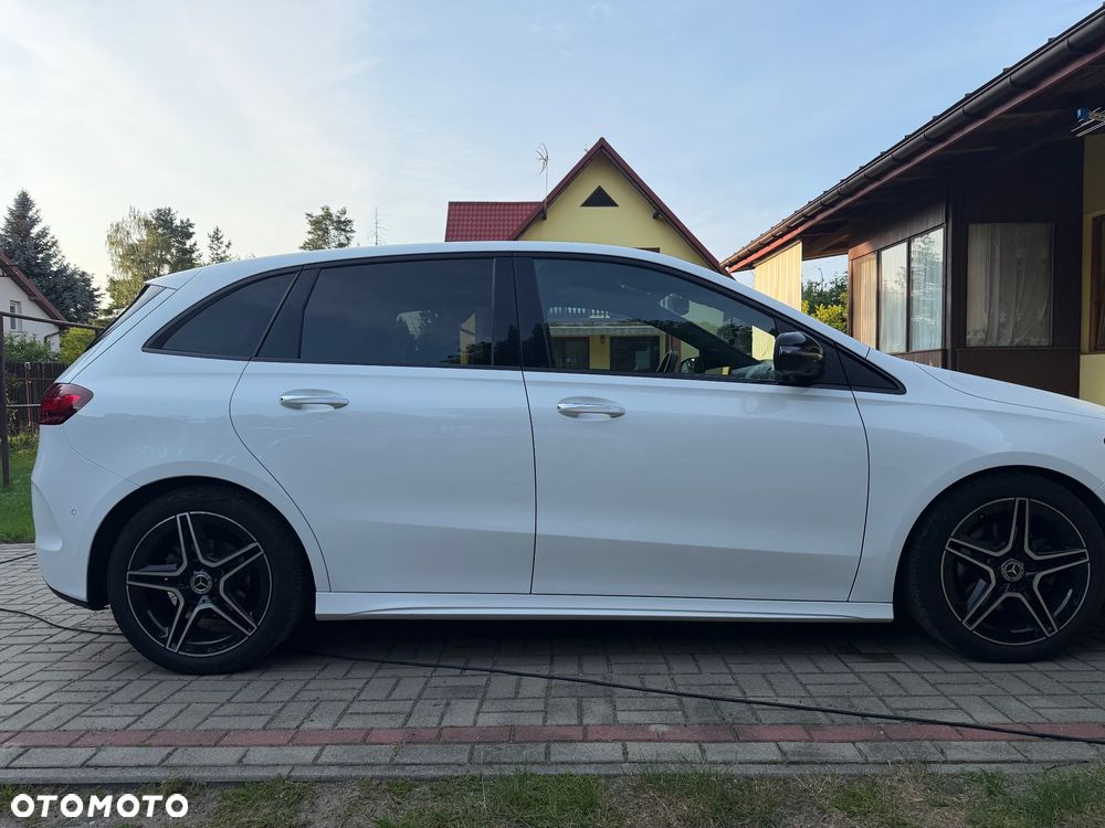 Mercedes-Benz Klasa B 200 d AMG Line 8G-DCT - 8