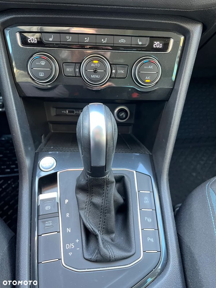 Volkswagen Tiguan - 14