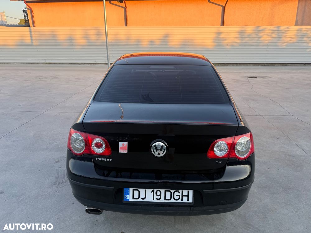 Volkswagen Passat 1.9TDI Highline - 5
