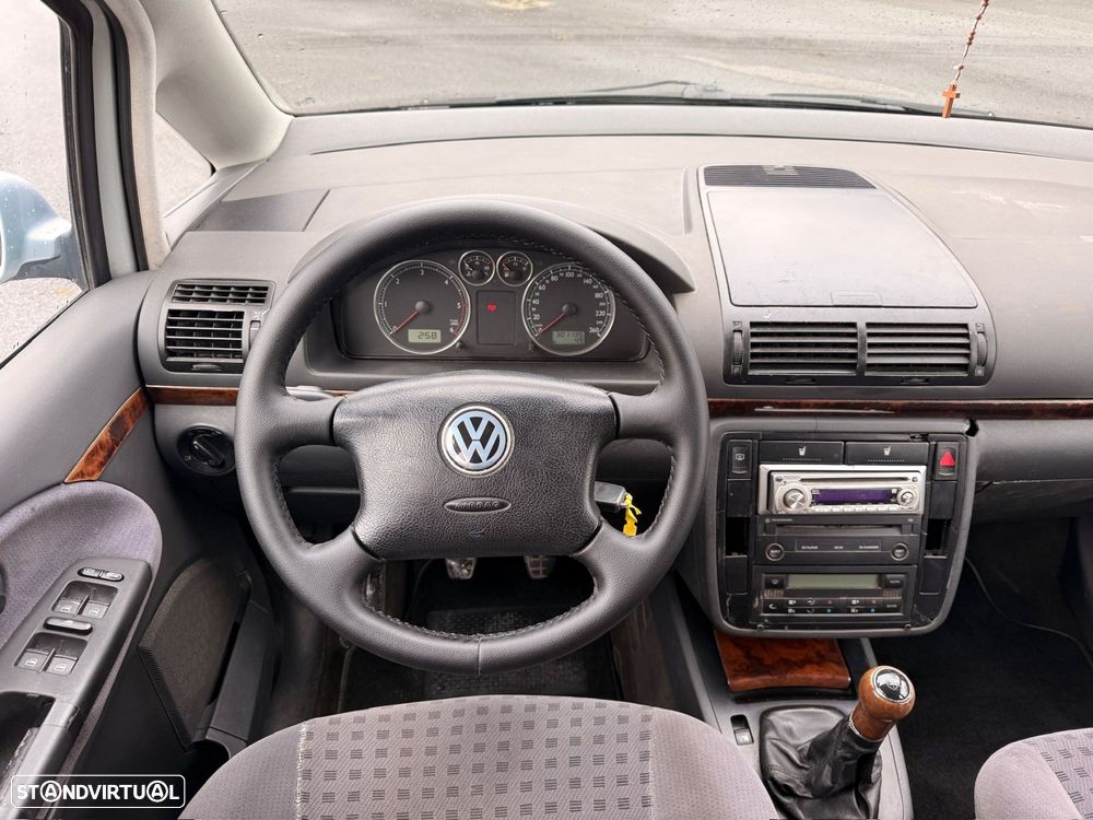 VW Sharan - 8