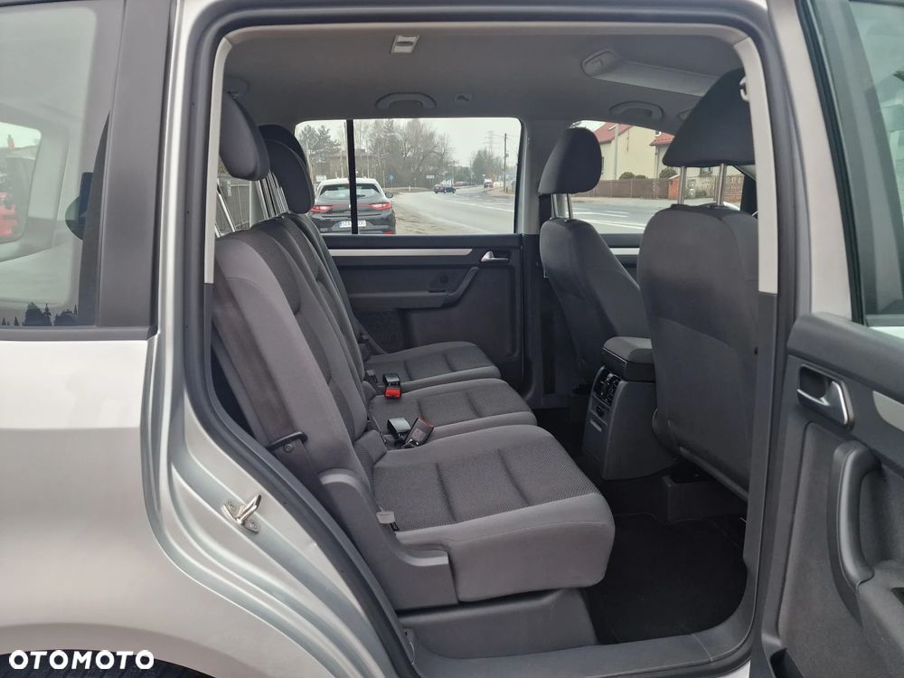 Volkswagen Touran 1.6 TDI DPF BlueMot Comfortline - 15