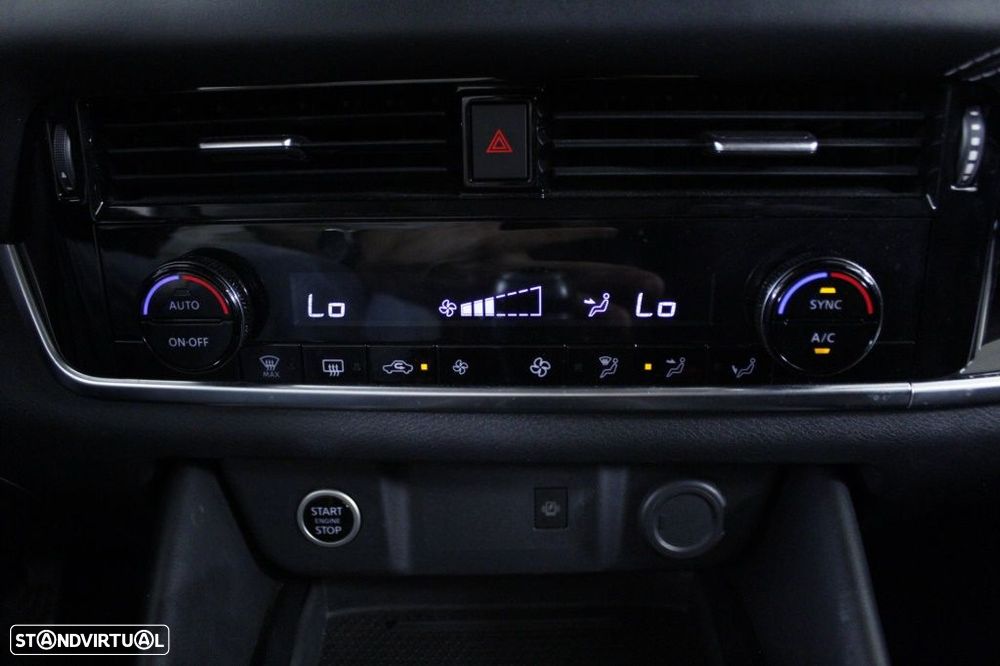 Nissan Qashqai 1.3 DIG-T N-Connecta LED - 29