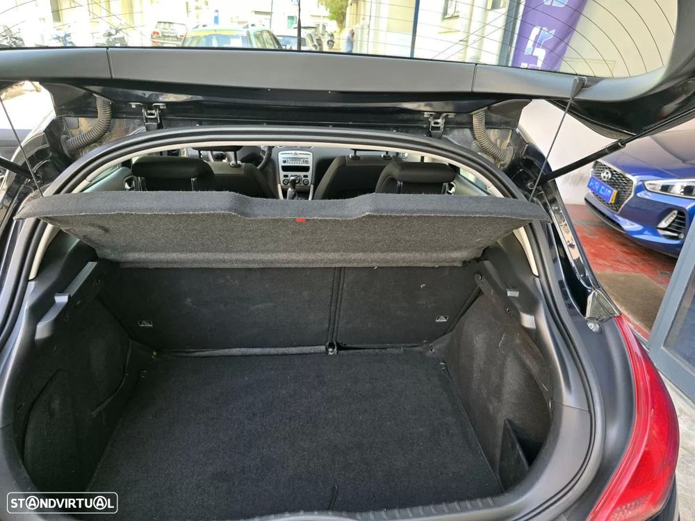Peugeot 308 1.6 HDi Sport - 11