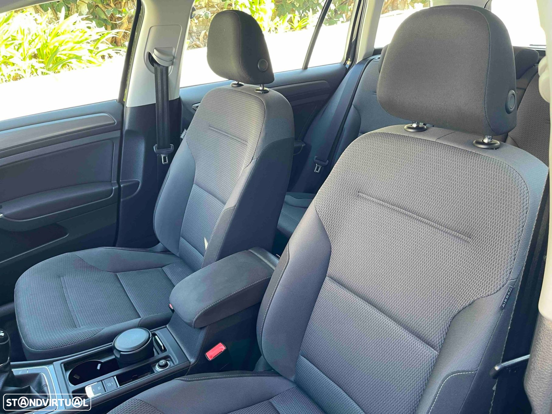 VW Golf 1.6 TDI Confortline - 33