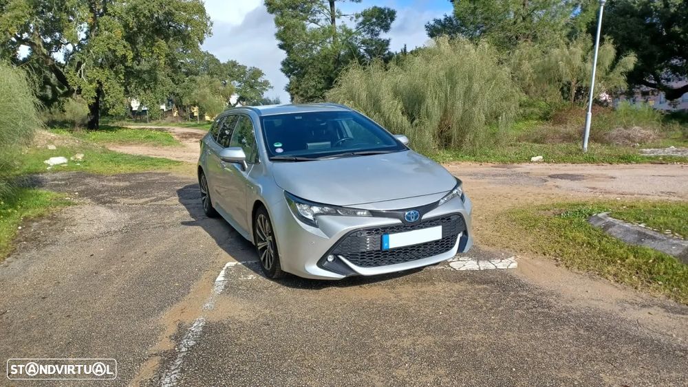 Toyota Corolla Touring Sports 1.8 Hybrid Comfort+P.Sport - 4