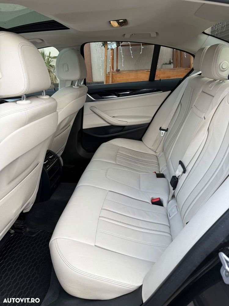 BMW Seria 5 520d Aut. Sport Line - 7