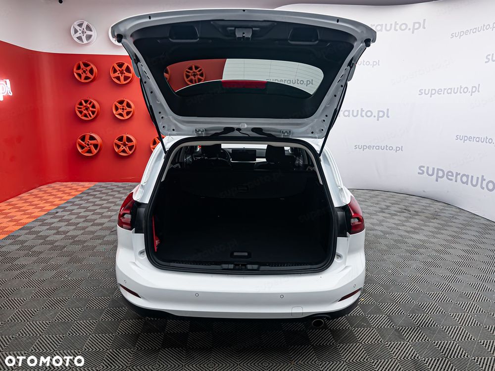 Ford Focus SW 1.5 EcoBlue Titanium X - 24