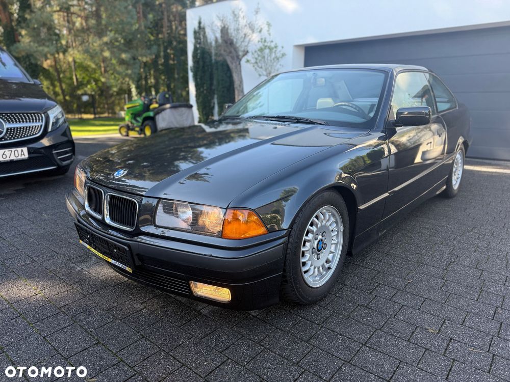BMW Seria 3 318is - 1