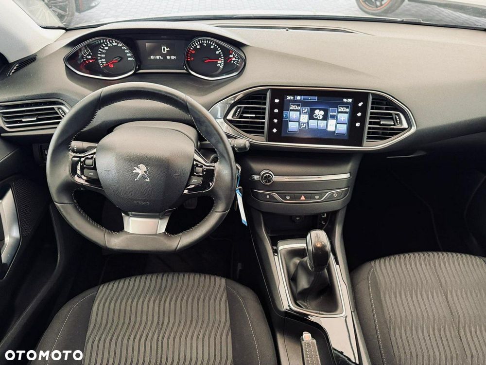 Peugeot 308 - 25