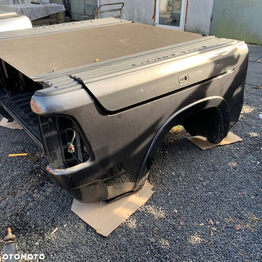 Paka zabudowa ćwiartka RAMBOX PAU błotnik tył DODGE RAM V 1500 LIMITED 22r - 1