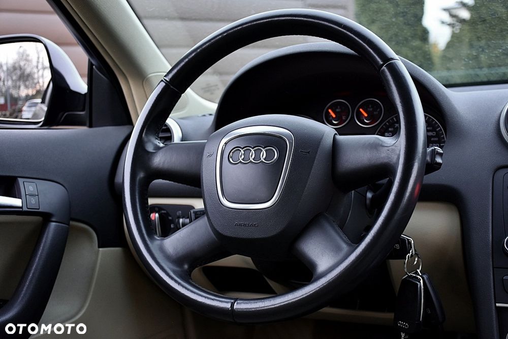 Audi A3 Sportback 1.6 Ambition - 17