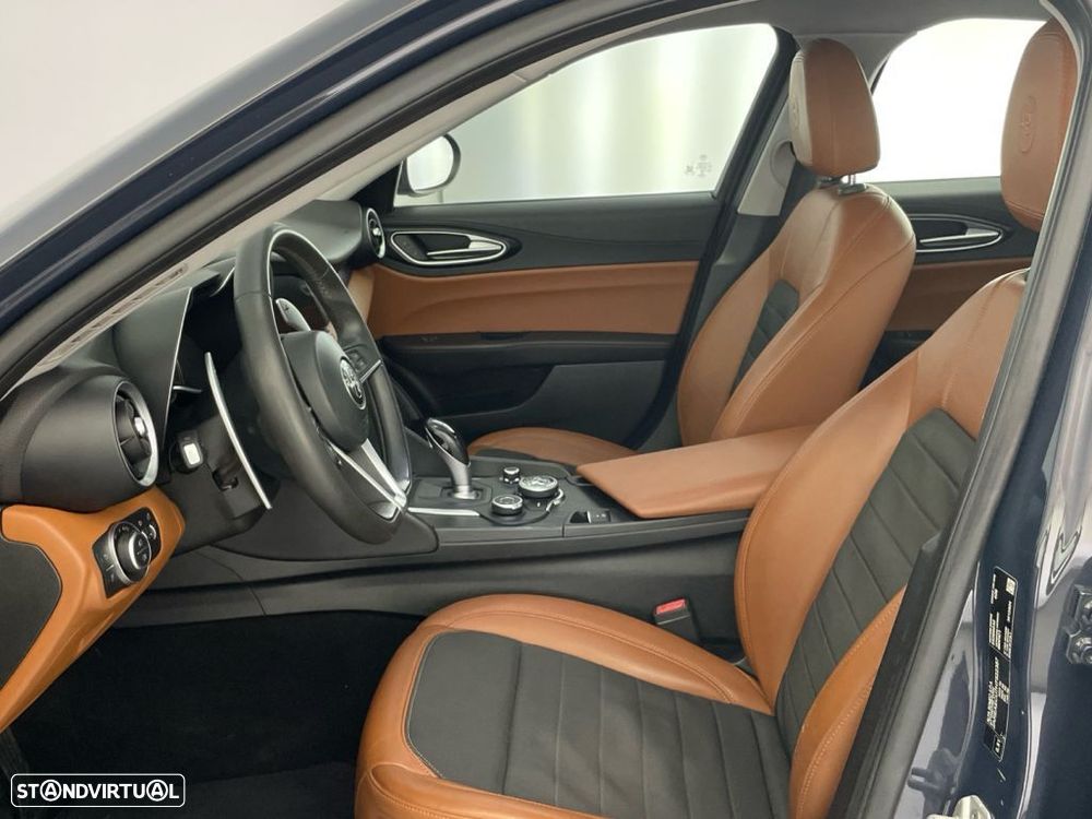 Alfa Romeo Giulia 2.2 D Super AT8 - 11