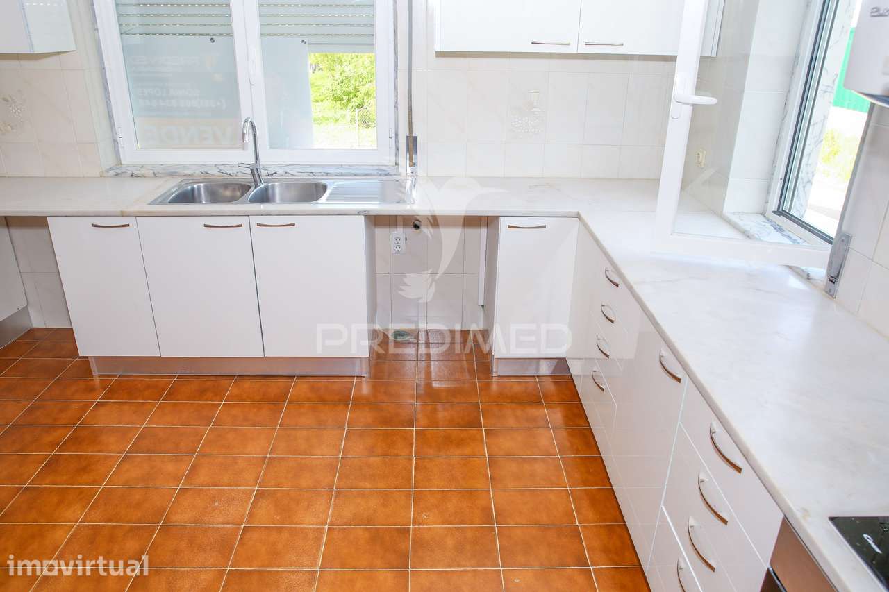 Moradia T2+2 Remodela em Arruda dos Vinhos - Grande imagem: 3/33