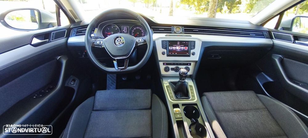 VW Passat 1.6 TDI BlueMotion - 21