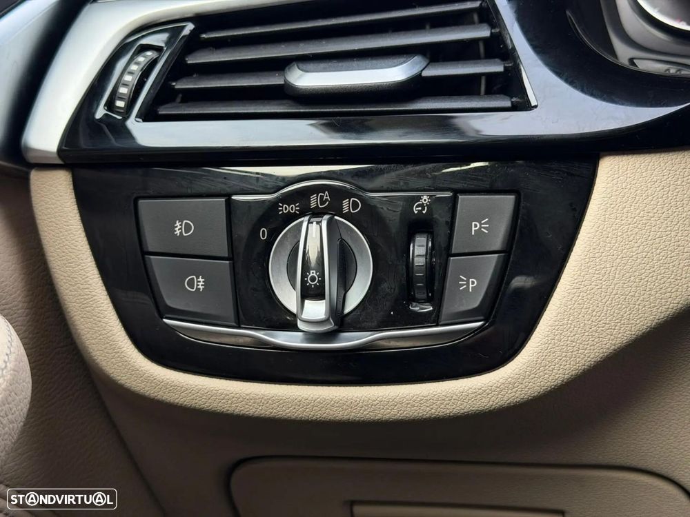 BMW 520 d Line Luxury Auto - 27