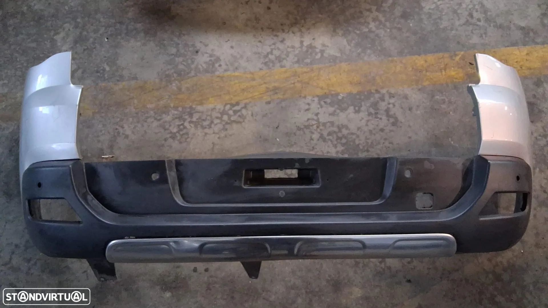 Para-choques traseiro Peugeot 3008 2009-2013 - 1