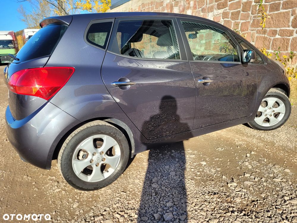 Kia Venga 1.6 CVVT Fifa World Cup Edition - 11