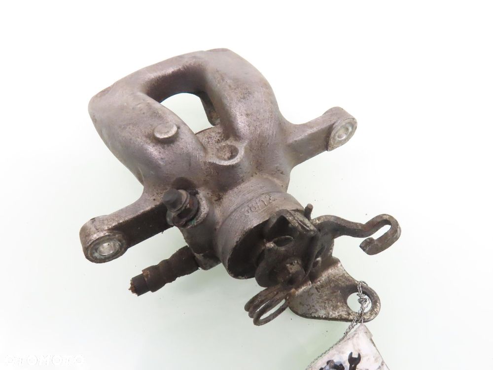 ZACISK LEWY TYŁ ALFA ROMEO 159 1.9 JTDM - 3