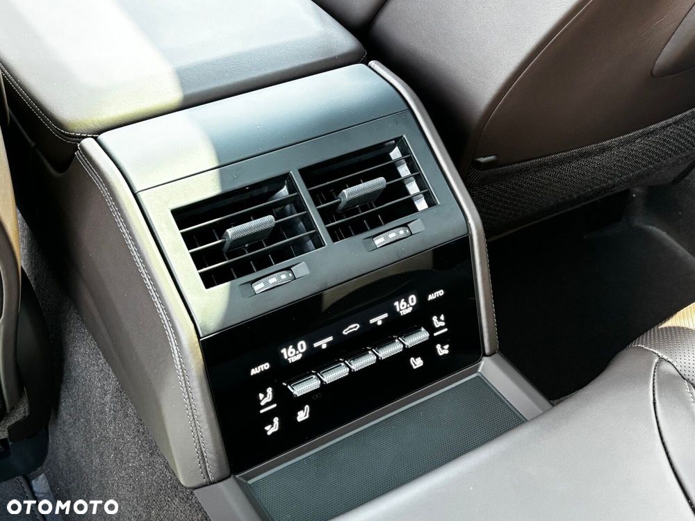 Porsche Panamera - 26